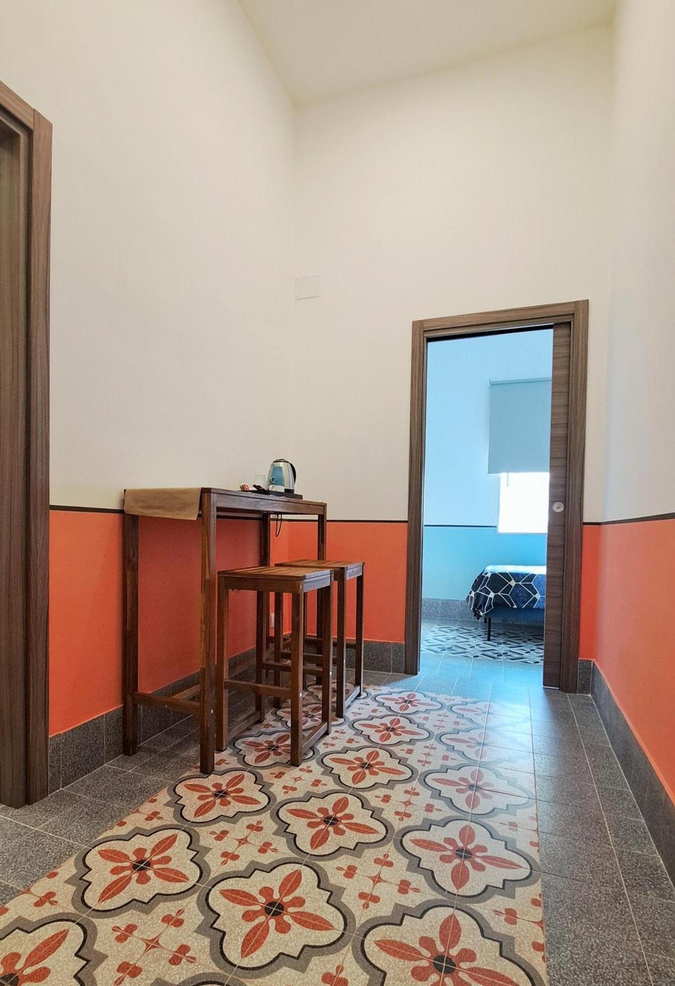 Hotel Meuble Santa Chiara Suite Nápoles Exterior foto